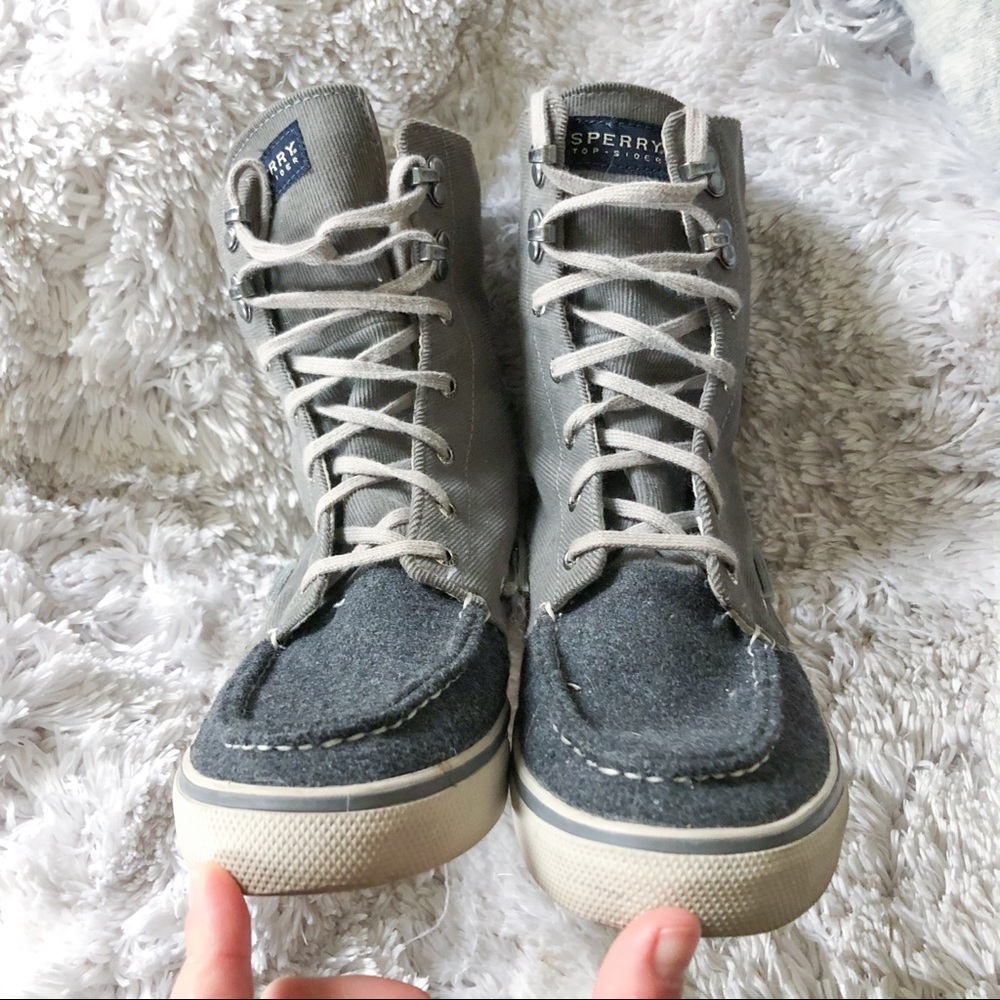sperry | high top roll down plaid shoes 7.5 - Picture 4 of 7